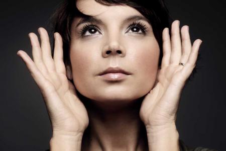 Sara Serpa, voice