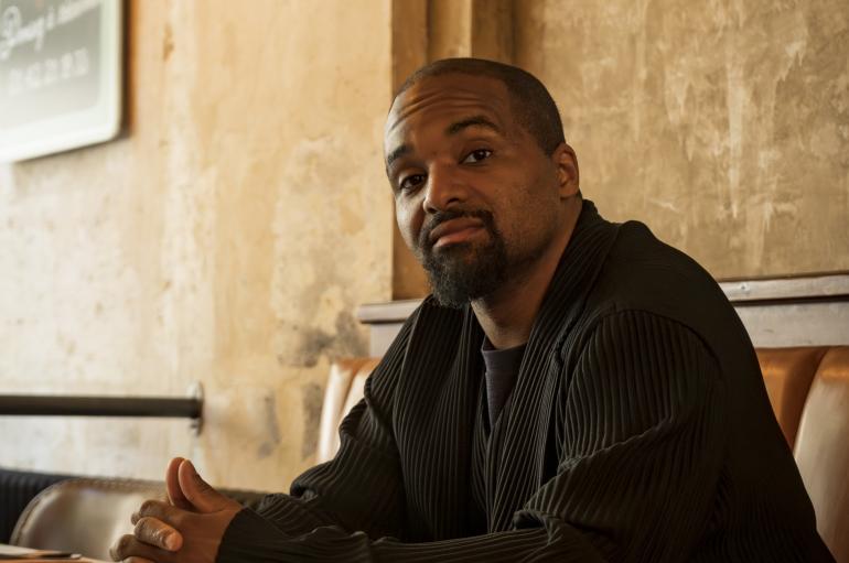 Sullivan Fortner seated press photo