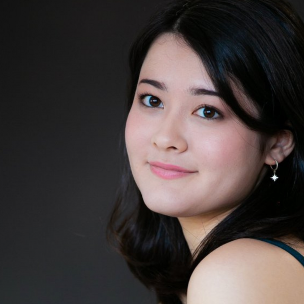 A headshot of pianist Umi Garrett.