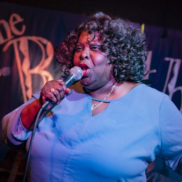 Diunna Greenleaf singing