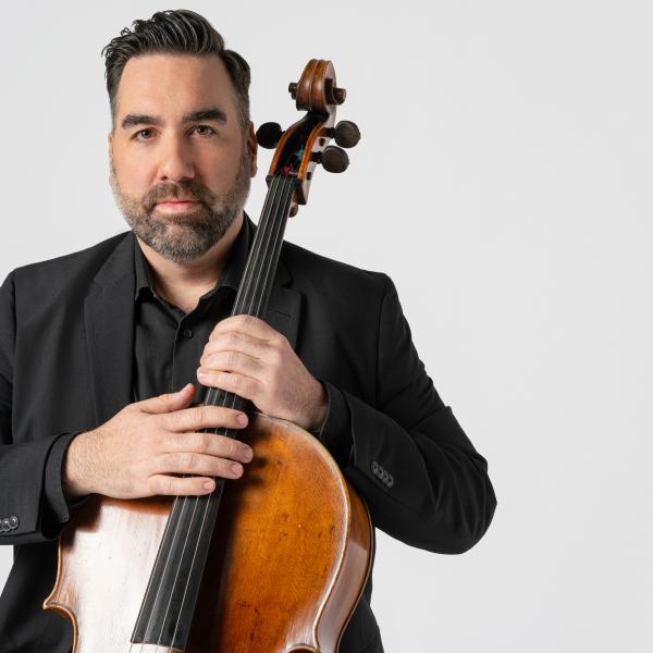 Kenneth Olsen, cello headshot