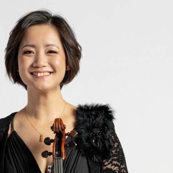 Weijing Michal, viola headshot